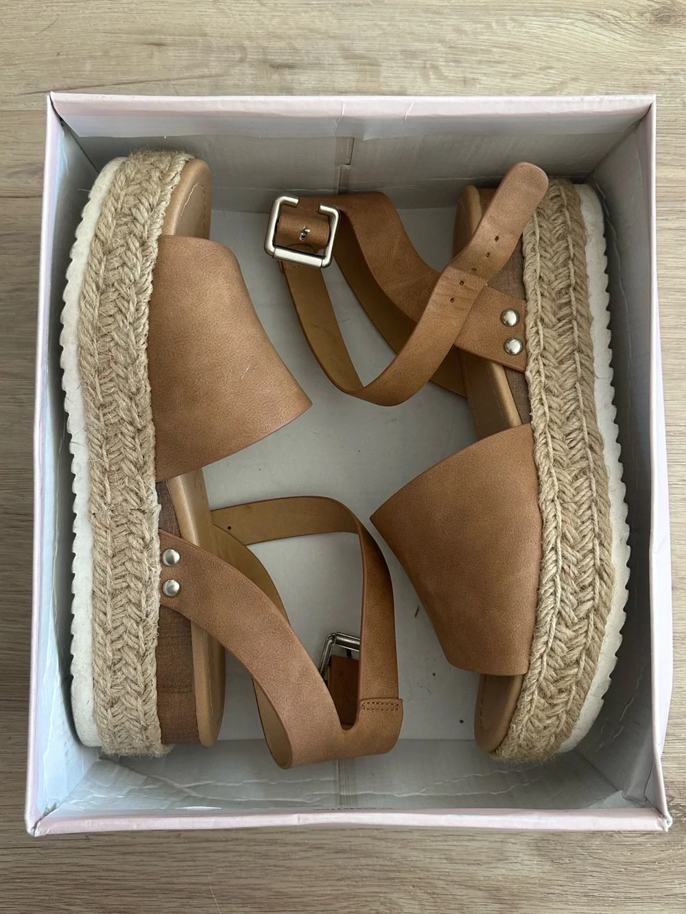 🔸Soda Ankle-Strap Espadrille Platform Sandal